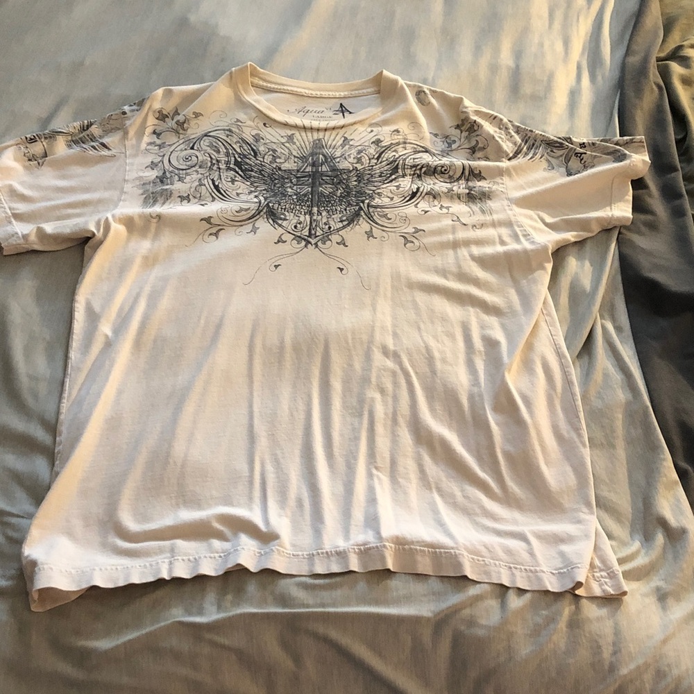 Aqua Men's White and Black Graphic Tee